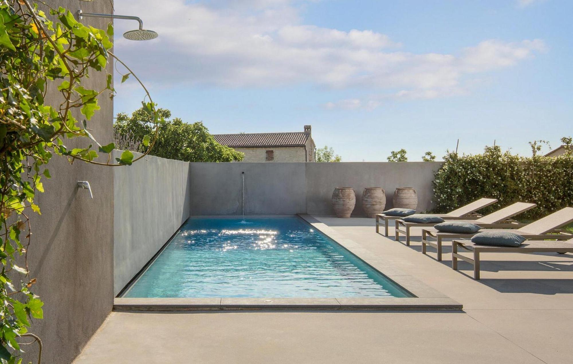 Cozy Home In Tinjan With Outdoor Swimming Pool Exterior foto